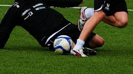 Fotball-spiller siktet for kampfiksing