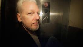 Leger frykter at Assange dør