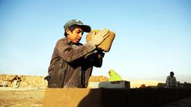 Hjelpen når ikke fram til barnearbeiderne i Afghanistan