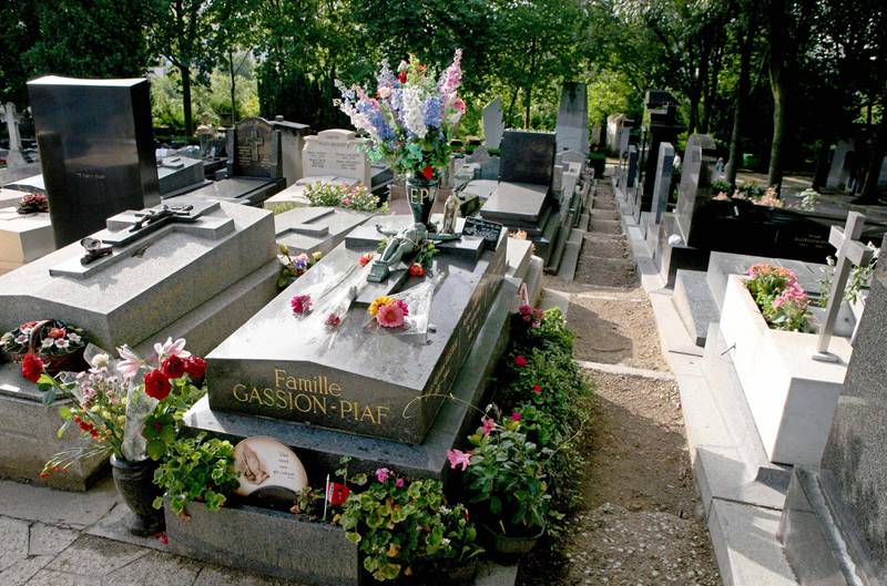Bildet viser graven til Edith Piaf.