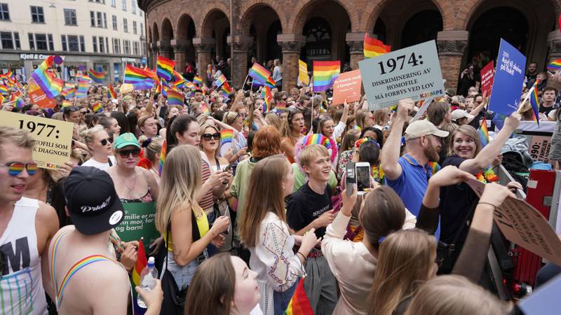 Bildet viser årets Pride-parade i Oslo.