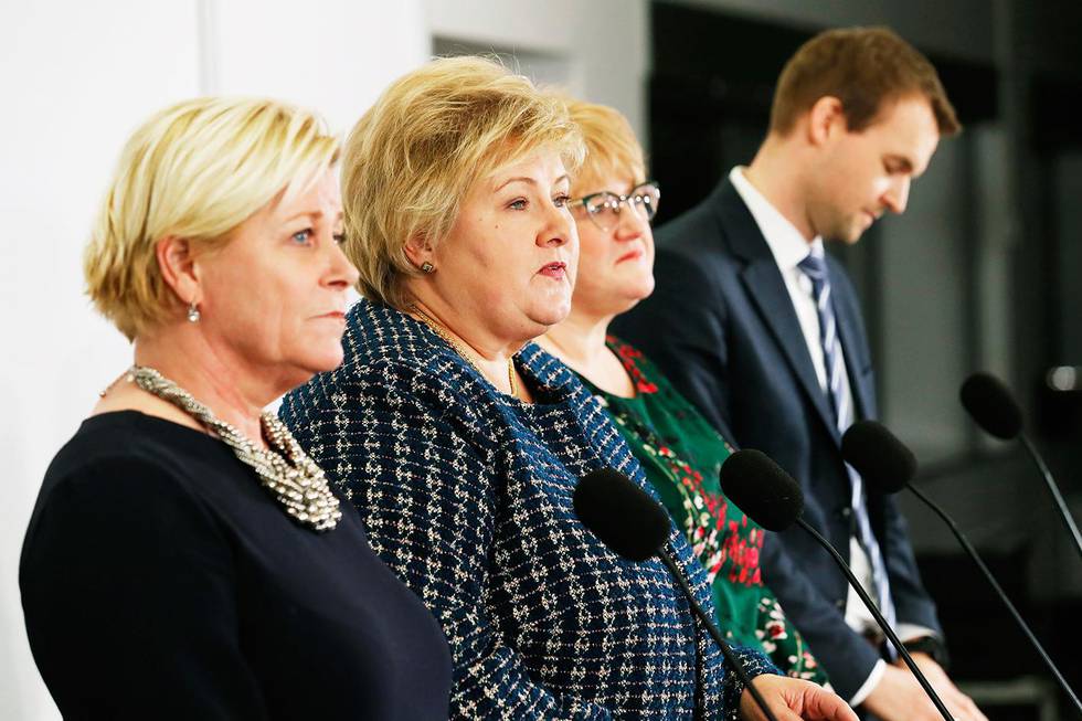 Bildet viser lederne for de fire partiene i regjeringen. Venstre-leder Trine Skei Grande er sterkt uenig med Frp-leder Siv Jensen. Nå må statsminister Erna Solberg finne en løsning på konflikten om bompenger. 