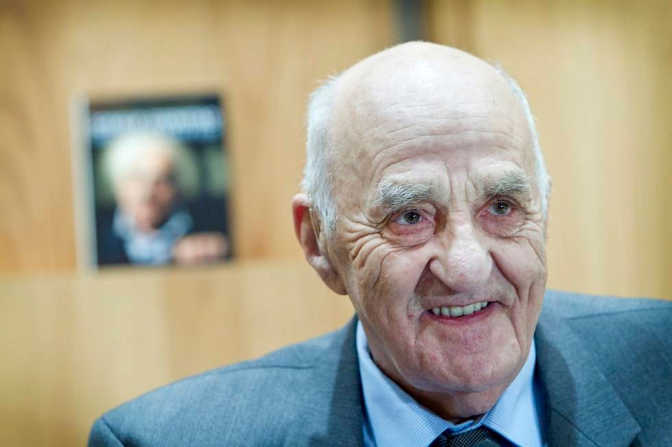 Bildet viser Joralf Gjerstad, som ble kalt «Snåsamannen». Han er død, 95 år gammel.
Foto: Gorm Kallestad / NTB