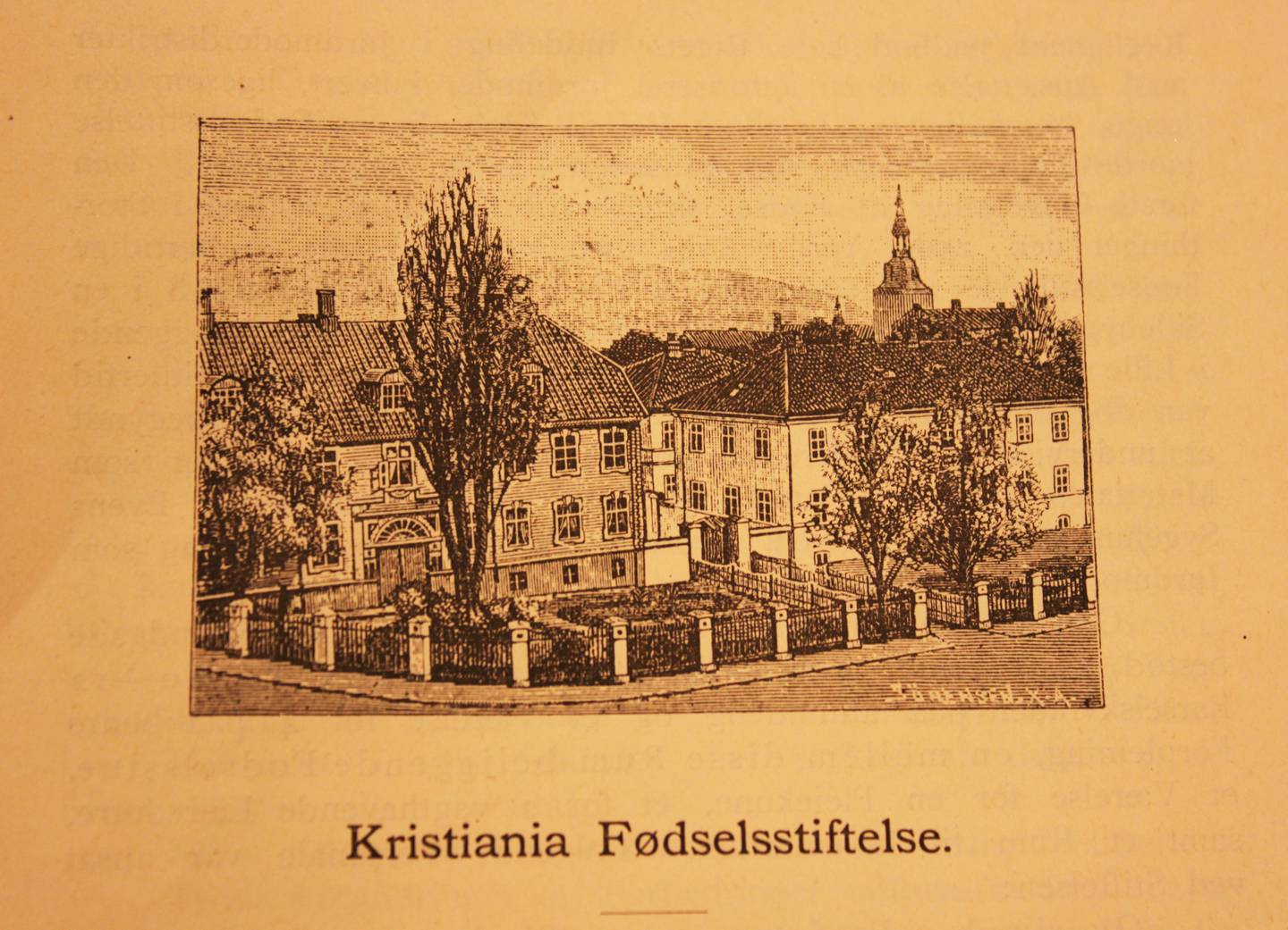 Bildet viser en tegning fra Tidsskrift for jordmødre fra 1895. Den viser den første jordmorskolen i Norge. 