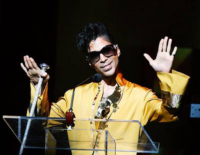 GALLA: Prince på scenen på 75-års jubileet til Apollo Theatre i New York i USA i 2009.