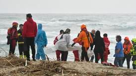 61 døde da seilbåt med migranter sank