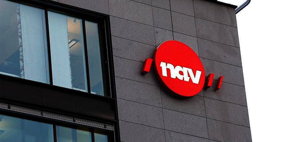 Bildet viser Nav sitt kontor i Akersgata i Oslo. Det viser også Nav sin logo.