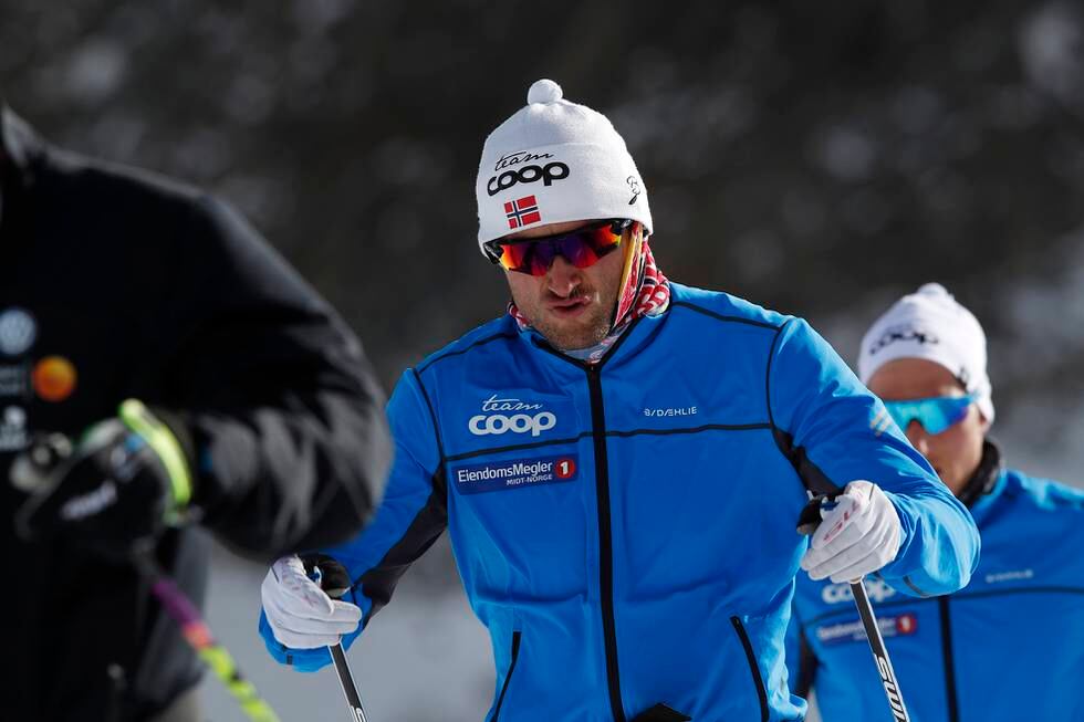 Bildet viser langrennsløper Petter Northug. Han ble skuffet og sint fordi han ikke fikk bli med i åpningen av verdenscupen. Han gjorde narr av sjefene på landslaget på sosiale medier. 