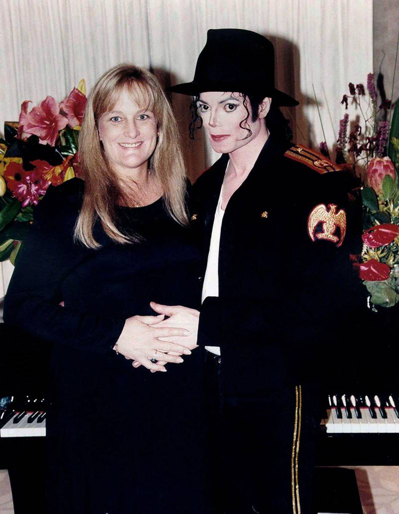 Bildet viser Debbie Rowe med Michael Jackson.