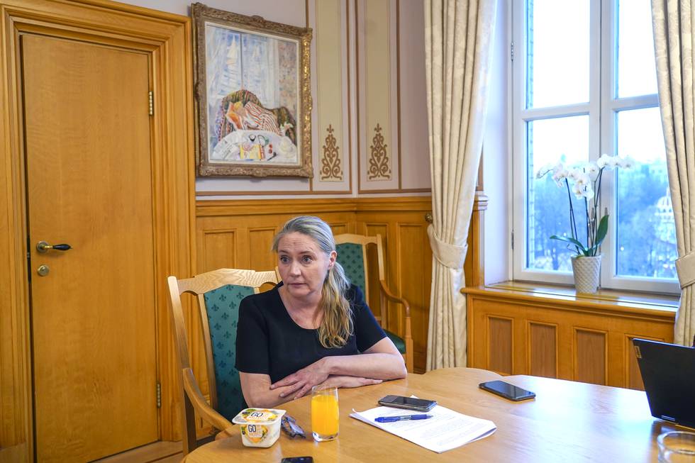 Stortingspresident Eva Kristin Hansen stilte onsdag til intervju om bråket rundt pendlerboligen hennes. Foto: Terje Bendiksby / NTB