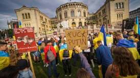 Mange viste sin støtte til Ukraina i Oslo