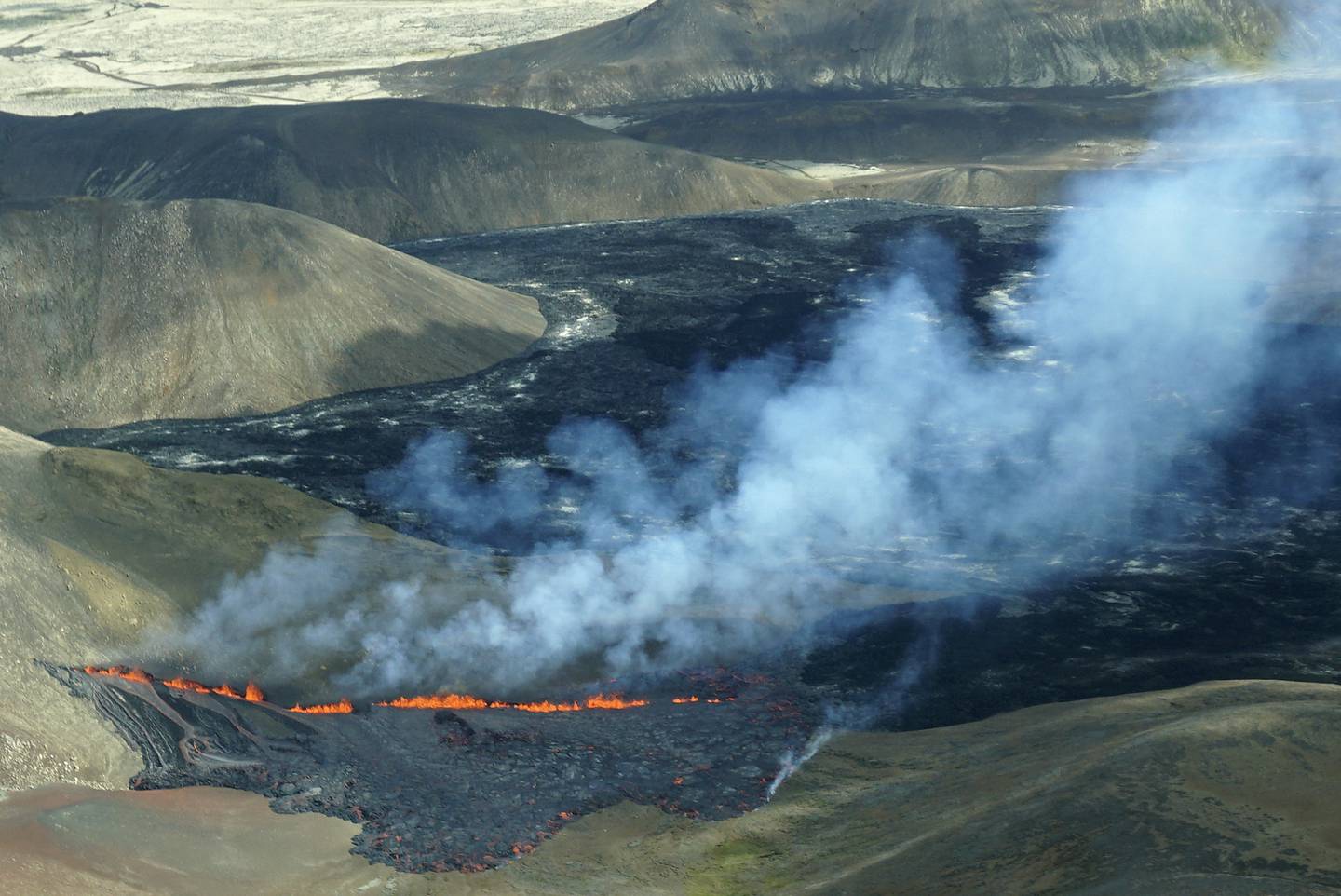 Onsdagens utbrudd er det sjuende på 21 år på Island. Foto: Ernir Snaer / AP / NTB