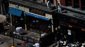 Politiet fortsetter letingen etter Boston-bomberne