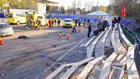 Seks kjørt til sykehus etter ulykke på Bjerkebanen