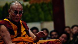 Studenter advares mot å møte Dalai Lama