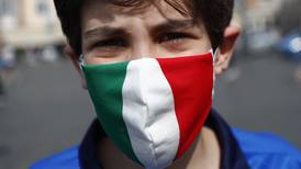 Snart får italienere gå ut uten maske