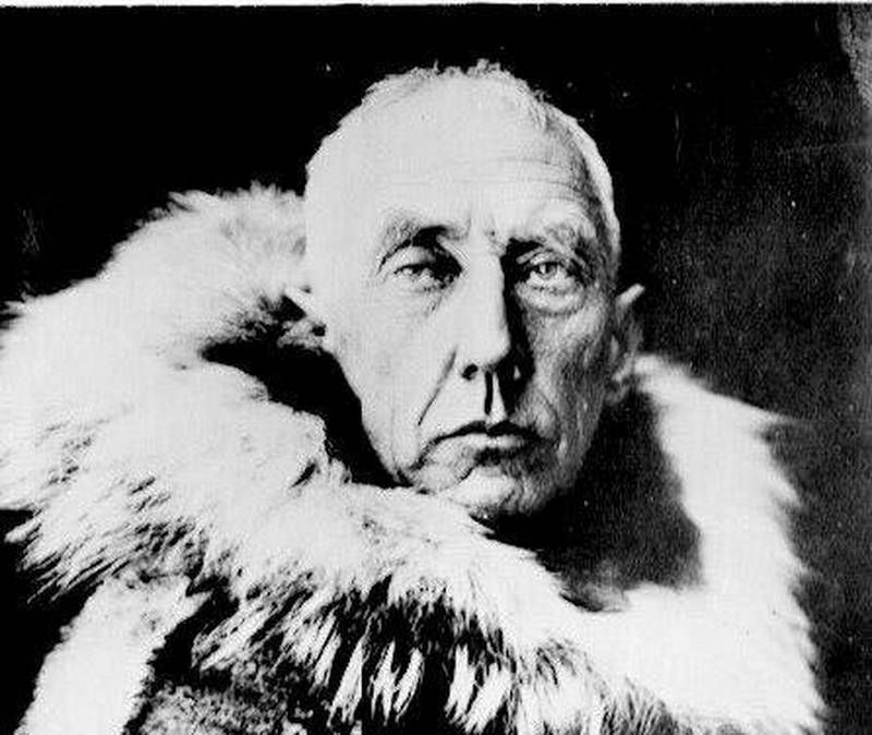 Bildet viser polfarer Roald Amundsen.