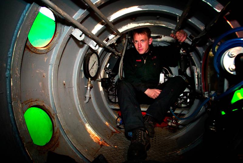Bildet er av Peter Madsen i en ubåt i 2004.