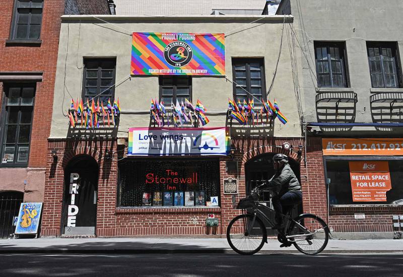 Bildet viser baren Stonewall Inn i New York i USA.