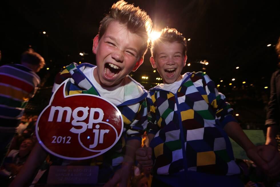 Bildet er av tvillingene Marcus Gunnarsen og Martinus Gunnarsen da de vant MGPjr i 2012. Mange andre kjendiser har deltatt i sang-konkurransen tidligere i livet.