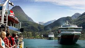 Turistene flommer inn over Norge