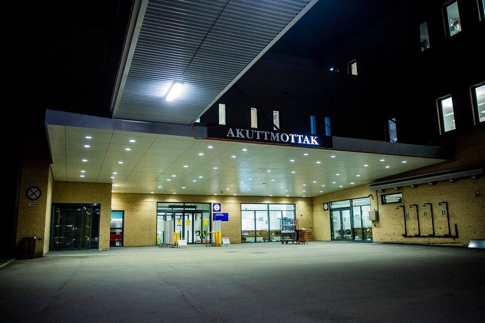 Bildet viser inngangen til et sykehus