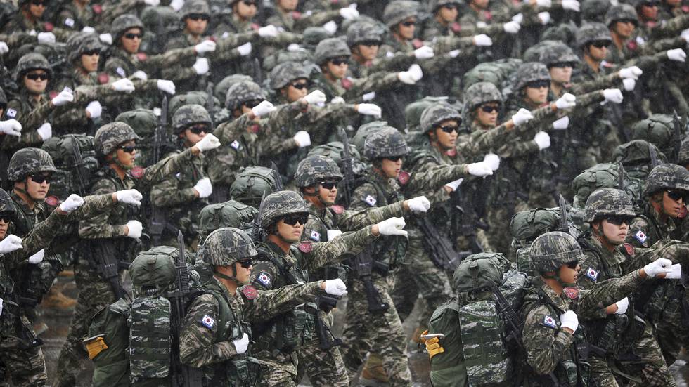 Sør-Korea hadde sin første militærparade på 10 år