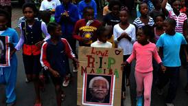 Mange vil gå i Mandelas begravelse