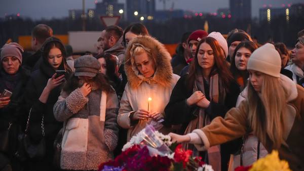 Mange leter etter sine kjære etter terroren utenfor Moskva