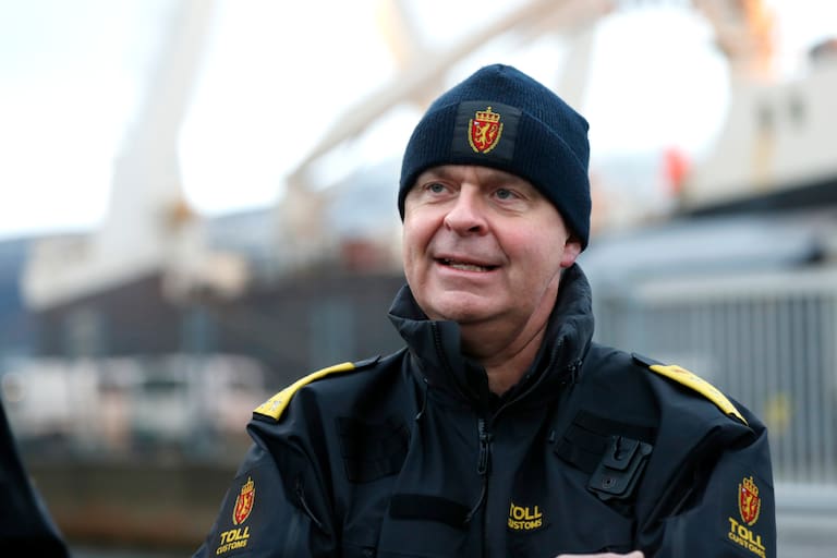 Tolldirektør Øystein Børmer i havna i Tromsø, som er én av tre havner hvor russiske fiskefartøy fortsatt får lov til å anløpe. Foto: Rune Stoltz Bertinussen / NTB