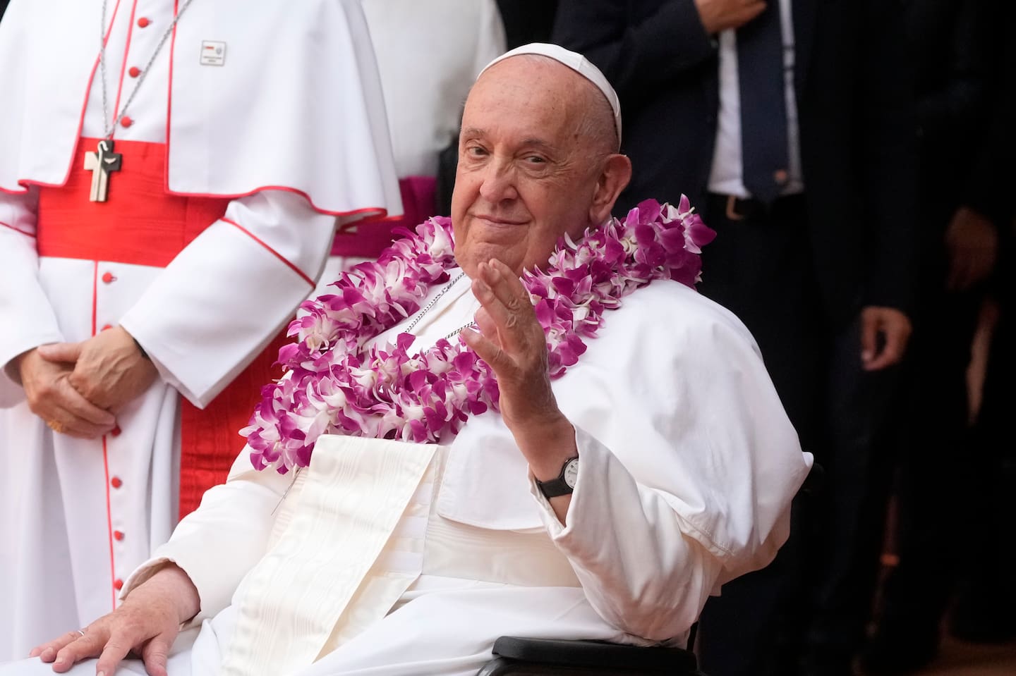 Bildet viser pave Frans på besøk i Asia i 2024. Foto: AP Photo/Gregorio Borgia/NTB