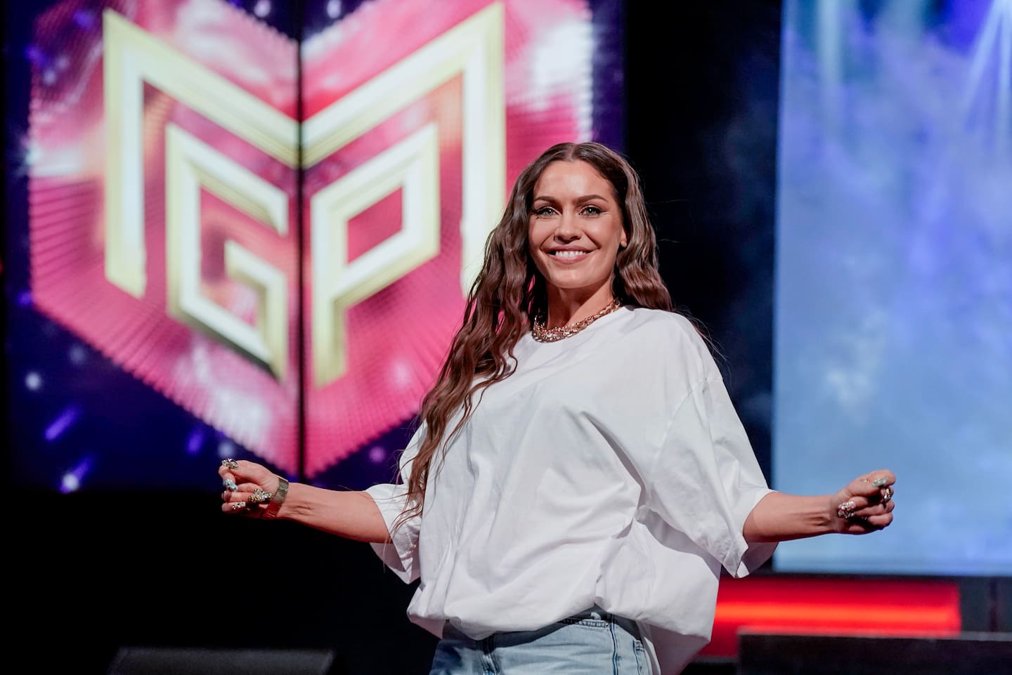 Telemarksjenta Ingrid Jasmin gjør noe så sjeldent som å ta med norsk folkemusikk inn i Melodi Grand Prix i låten «Eya». Foto: Heiko Junge / NTB