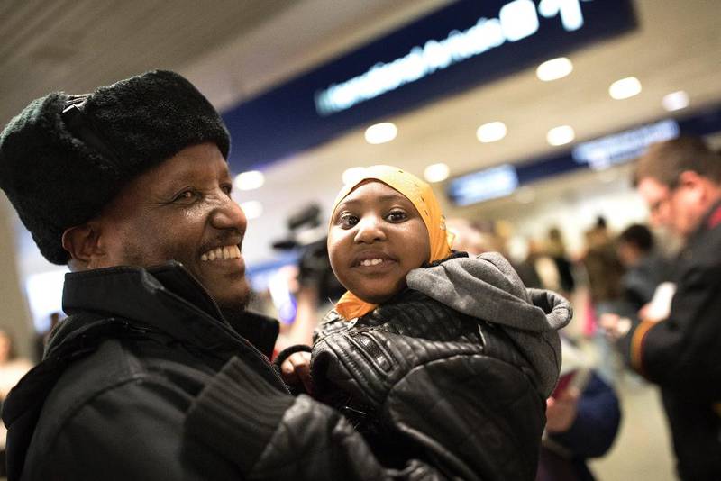 DATTER: Mohamed lye møtte barna sine igjen i Minneapolis. Han kom fra Amsterdam søndag.