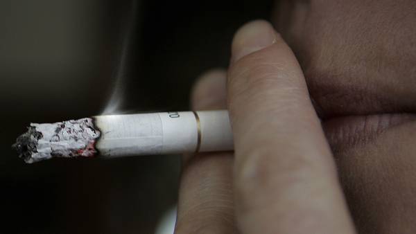 Færre røyker, men mange får lungekreft