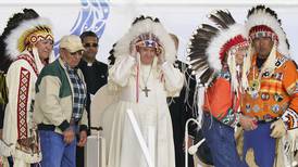 Paven ba Canadas urbefolkning om tilgivelse