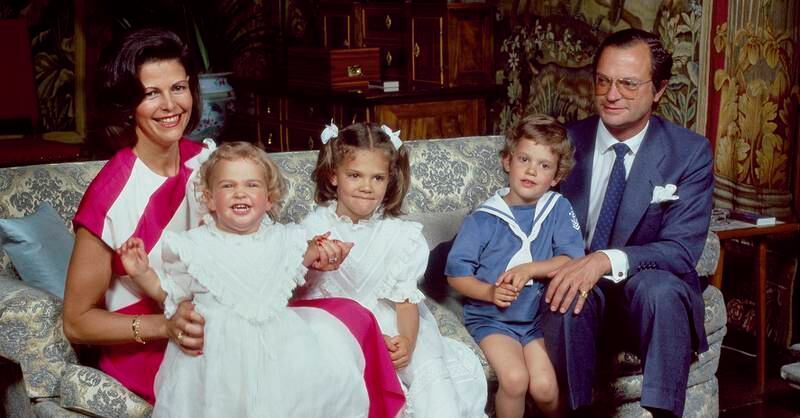 
Bildet viser Carl Gustaf og Silvia og deres tre barn: Victoria, Carl Philip og Madeleine. Bildet er fra 1983.