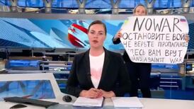 Ansatt i russisk TV-kanal protesterte mot krigen