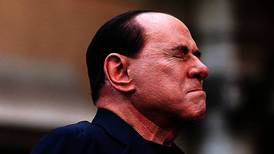 Berlusconi fikk samfunns-tjeneste