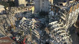 Flere døde etter nytt jordskjelv i Tyrkia og Syria