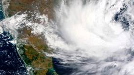 Sykloner på vei mot India