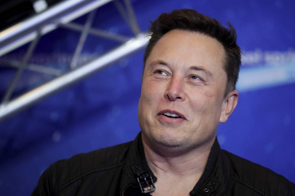 Tesla-gründer og SpaceX-eier Elon Musk er verdens rikeste mann. Han er god for mer enn 2,5 billioner kroner. Foto: NTB / AP